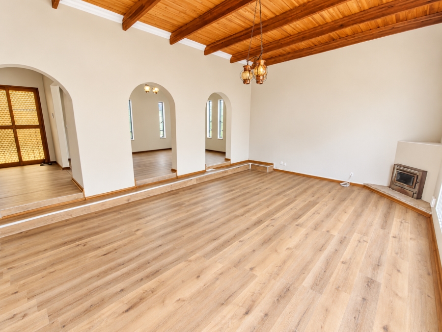 5 Bedroom Property for Sale in Meyerhof Free State